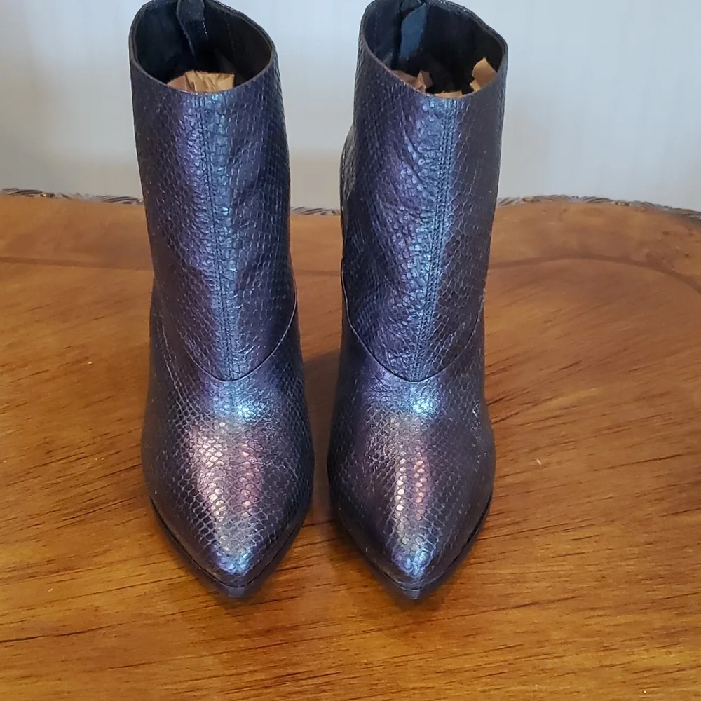 *SALE* AllSaints metallic boots - Picture 4 of 10